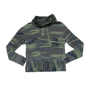 Altar'd State Cowl Neck Long Sleeve Shirt Women’s M Camouflage Waffle Knit Top